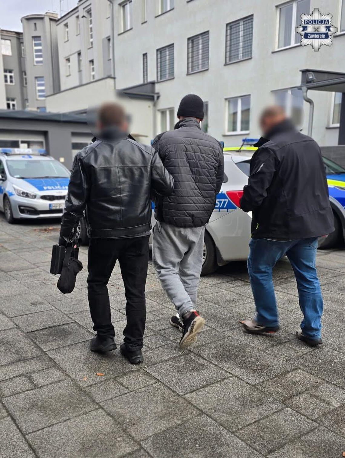 Zarzut potrójnego usiłowania zabójstwa Zarzut potrójnego usiłowania zabójstwa