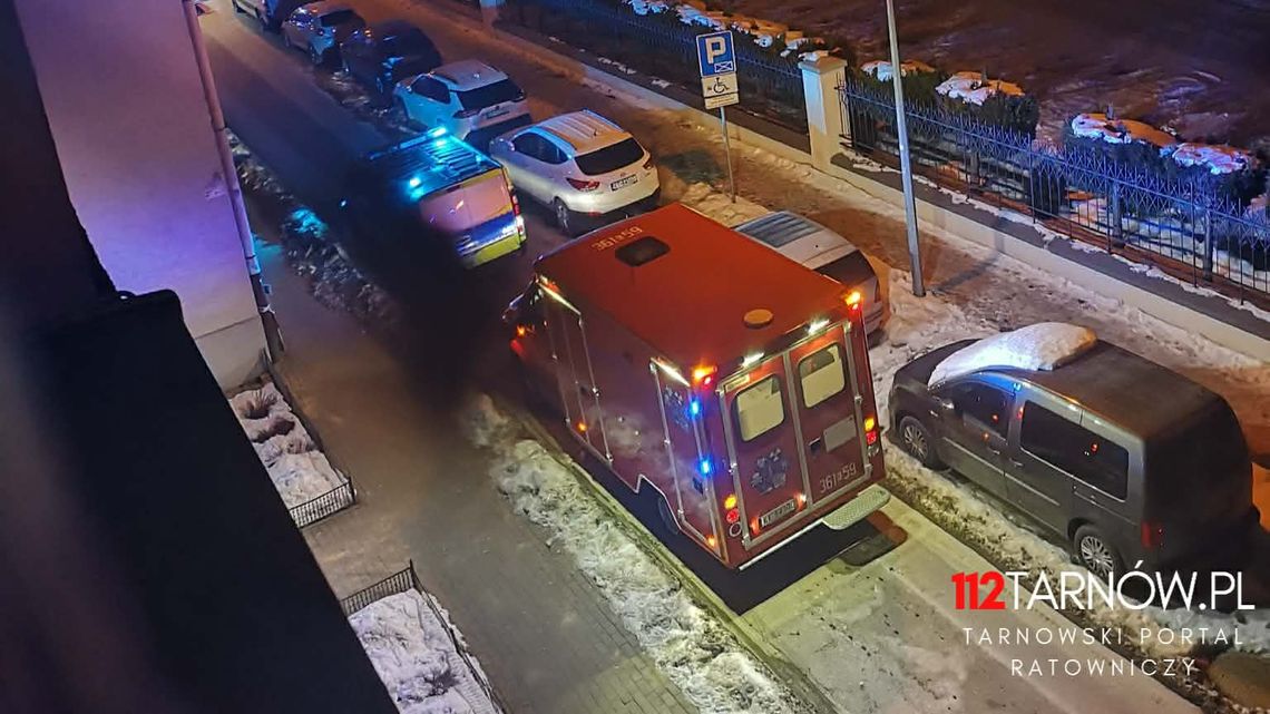 Zatrucie tlenkiem węgla w Tarnowie, w mieszkaniu przebywało 5 osób. Są poszkodowani!