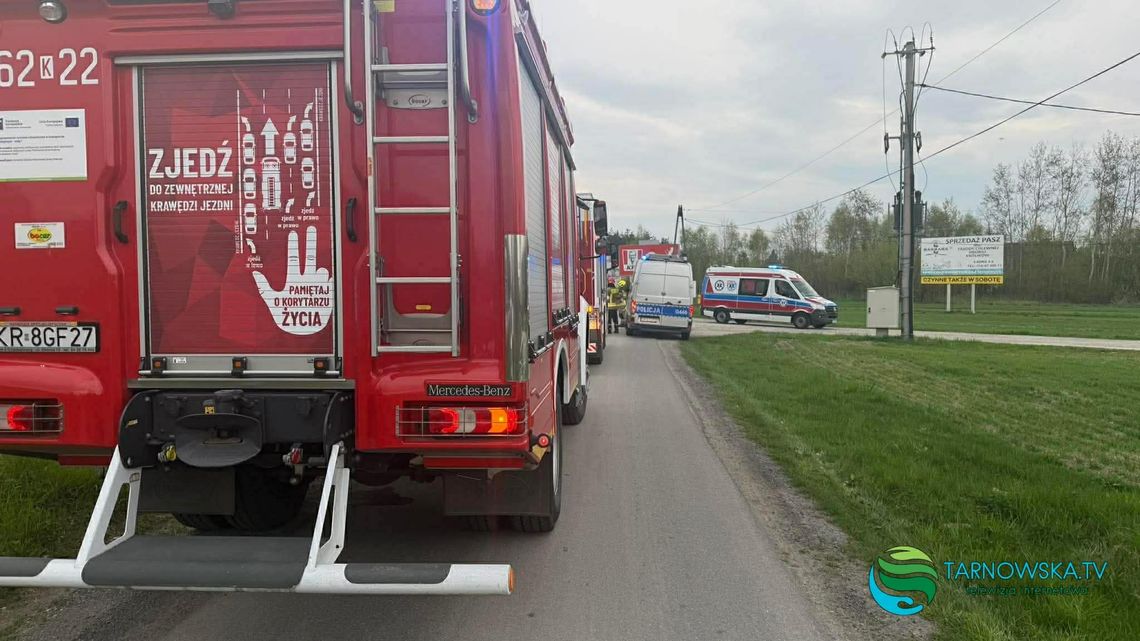 Zderzenie dwóch samochodów na DK94 w Ładnej. Dziecko pod opieką medyków