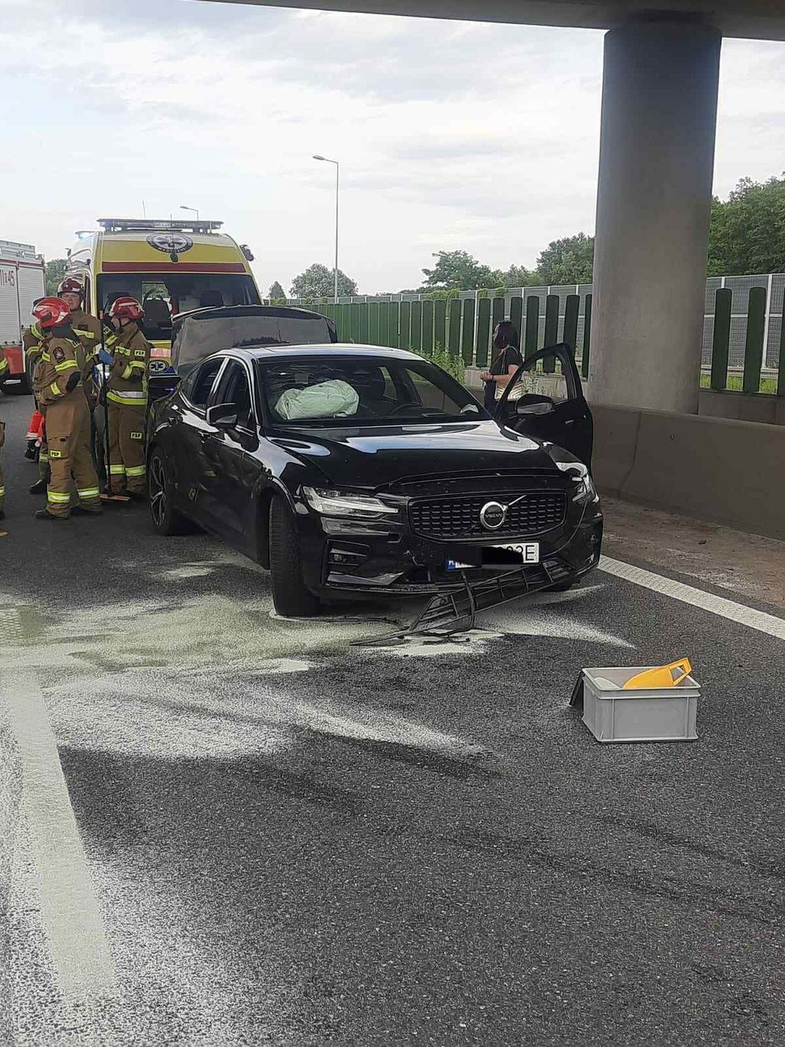 Zderzenie samochodów na autostradzie pod Brzeskiem