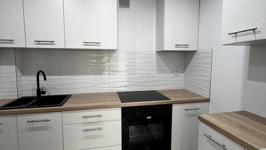 Do wynajęcia  2-pokojowe mieszkanie po generalnym remoncie ul. Lwowska 100