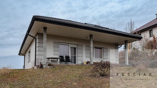 Przestronny dom 150 m² na 32-arowej działce – Tarnowiec