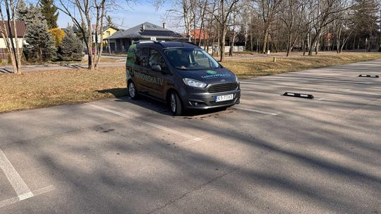 Sprzedam FORD Tourneo Courier 1.0 EcoBoost Titanum