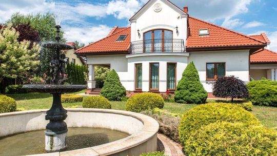 Wyjątkowy dom z ogrodem w Koszycach Małych