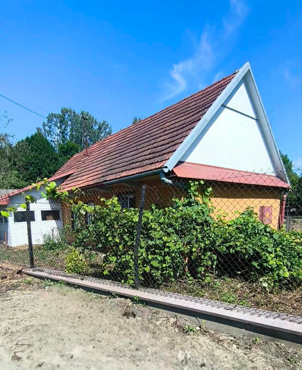 Dom w Samocicach z działką 18,49 ara Dom w Samocicach z działką 18,49 ara