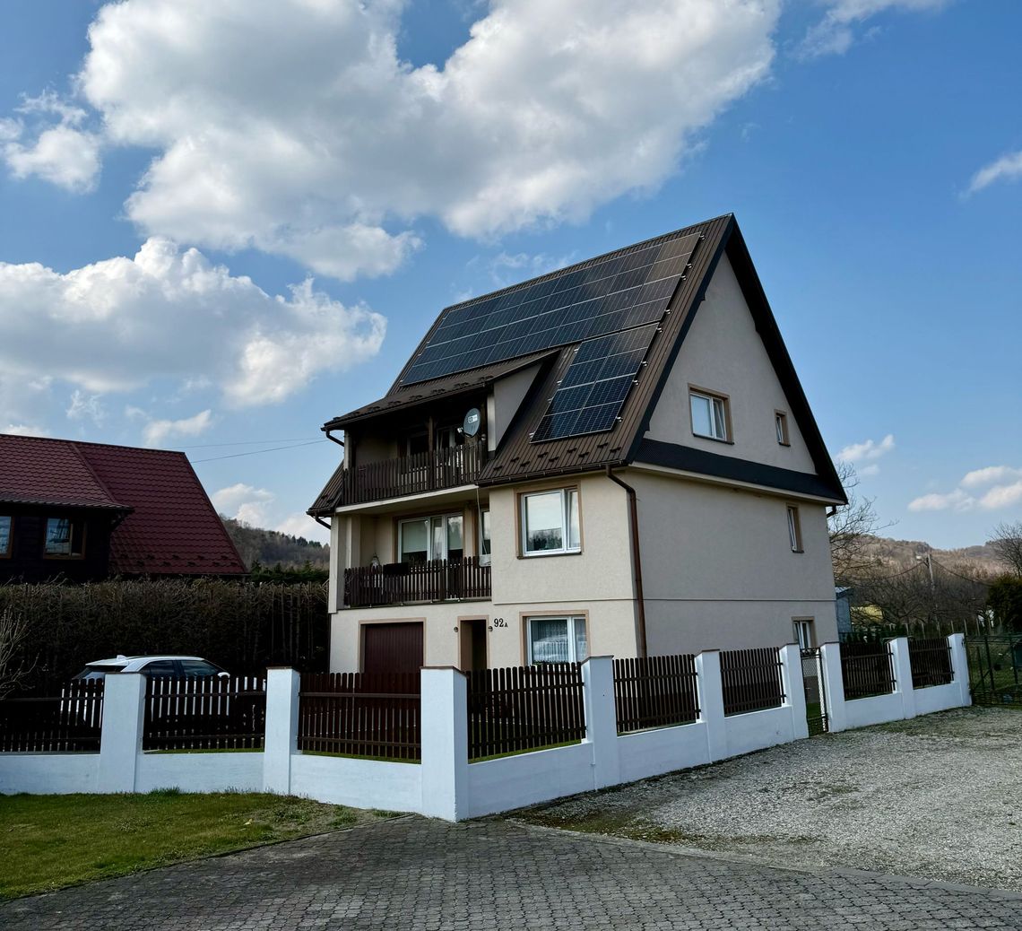 Przestronny dom po remoncie, gotowy do zamieszkania od zaraz Przestronny dom po remoncie, gotowy do zamieszkania od zaraz
