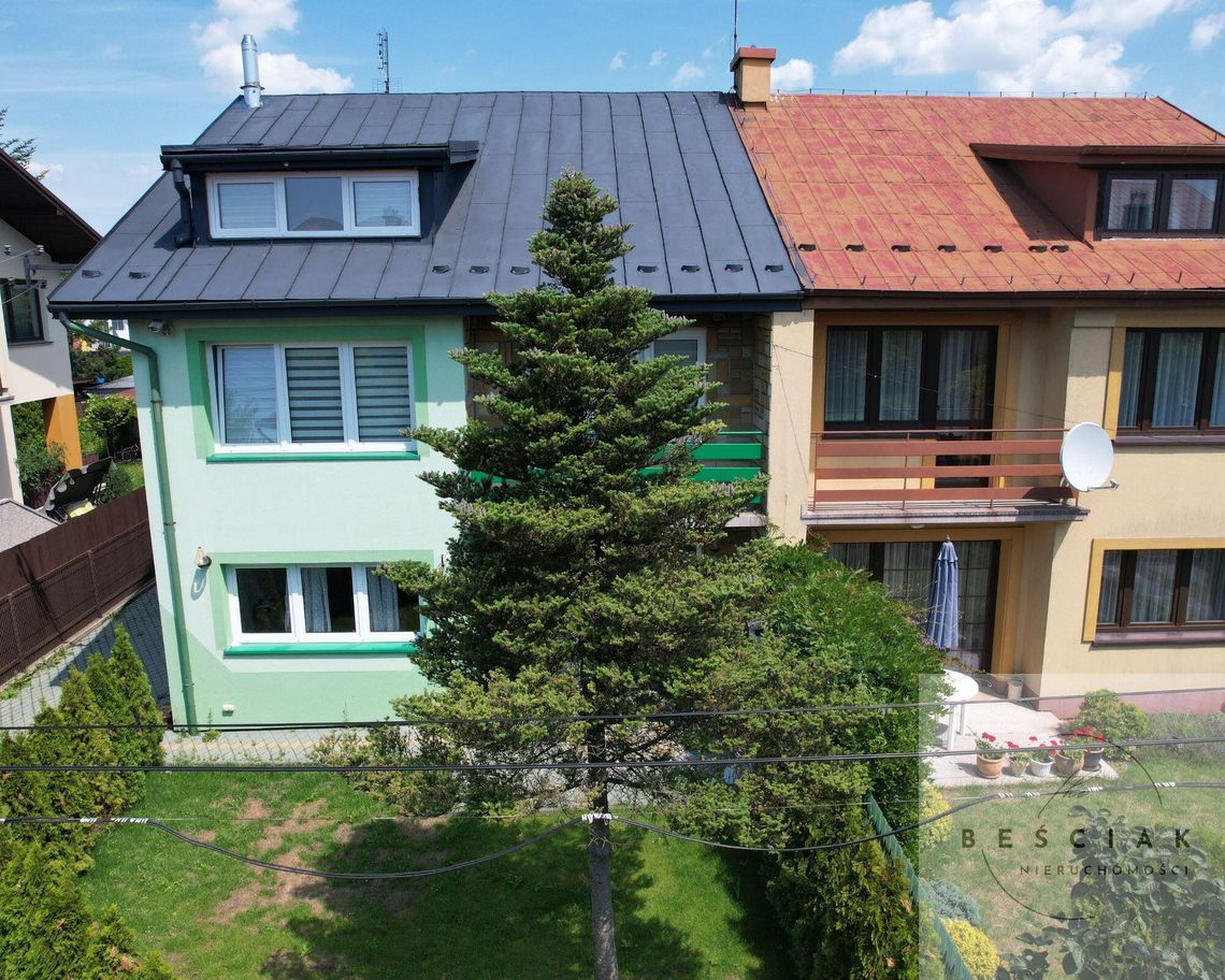 PRZESTRONNY DOM W ZABUDOWIE BLIŹNIACZEJ