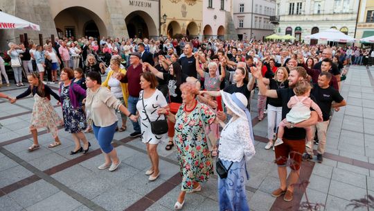 Zapraszają na tańce na rynku w Tarnowie