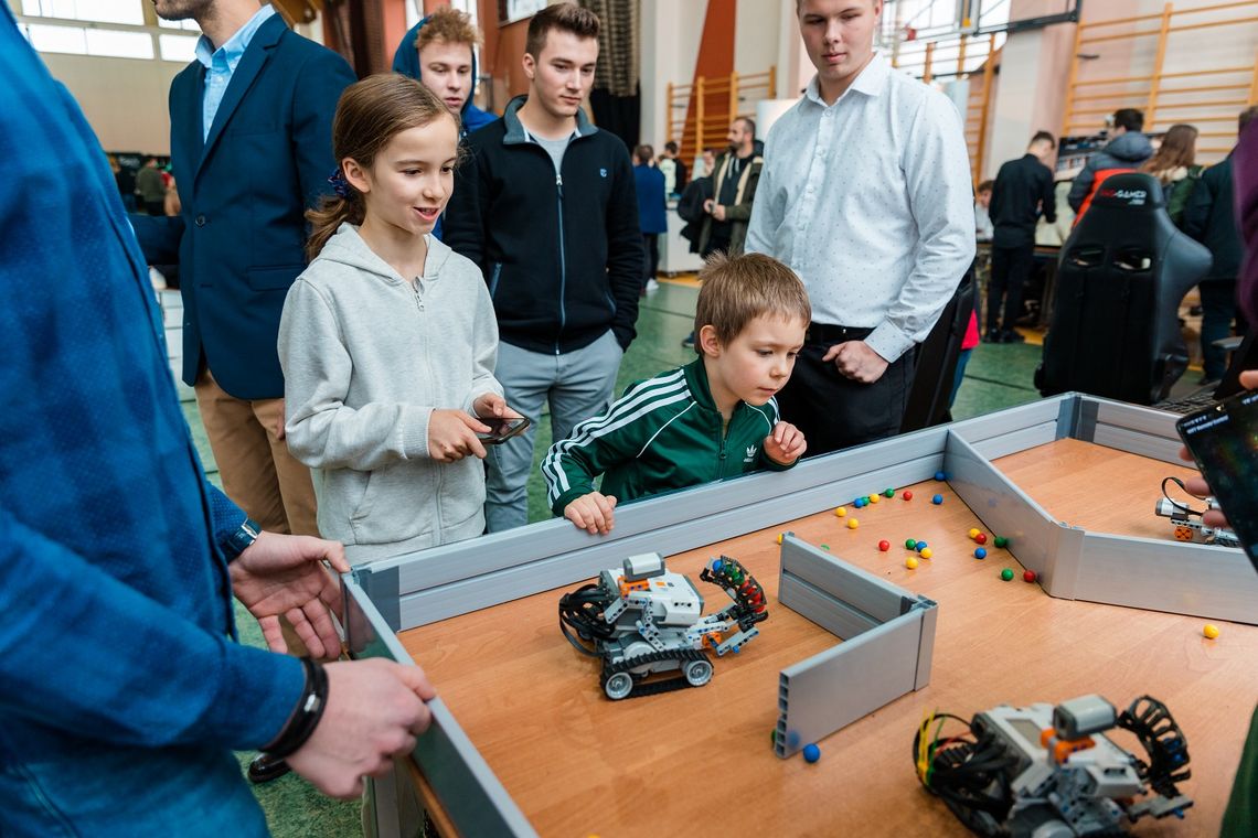 Festiwal Automatyki, Robotyki i Programowania - Brzesko 24-25 listopada Festiwal Automatyki, Robotyki i Programowania - Brzesko 24-25 listopada
