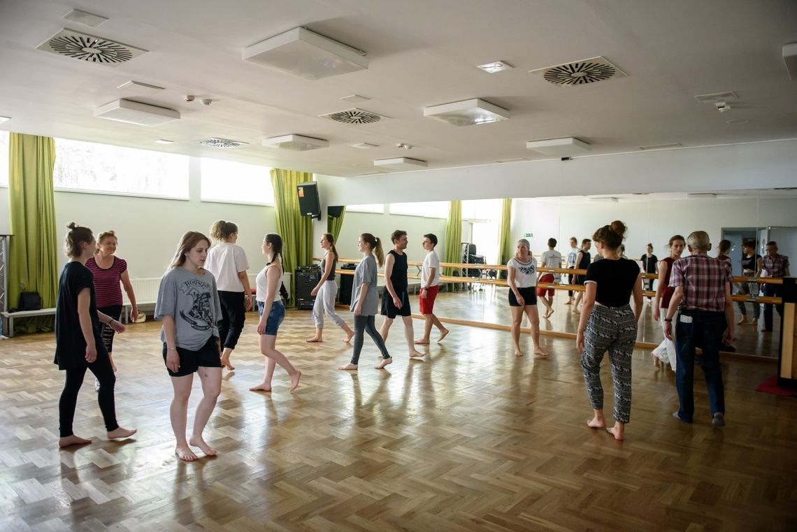 „Spotkanie. O tym, co nas porusza” - Spektakl taneczny w Centrum Sztuki Mościce „Spotkanie. O tym, co nas porusza” - Spektakl taneczny w Centrum Sztuki Mościce