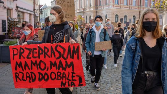Tarnowscy licealiści wspierali Strajk Kobiet [ZDJĘCIA]