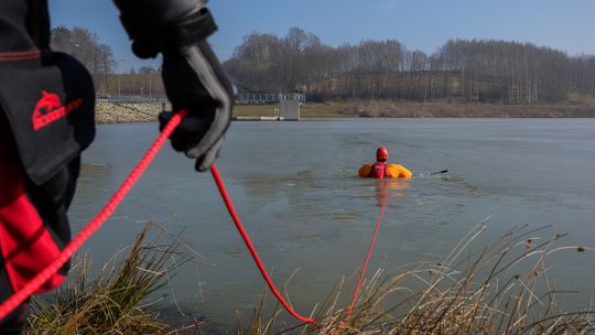 Manewry strażackie z ratownictwa wodnego [ZDJĘCIA]