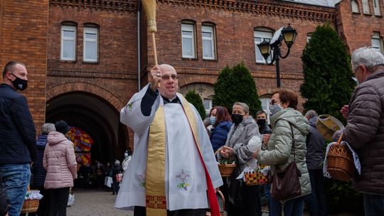 Wielkanocne święcenie pokarmów [ZDJĘCIA]