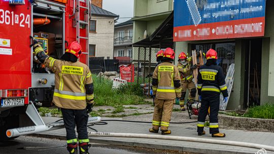 Pożar w sklepie, Tarnów, 13.05.2021 r., ok. 7.30 [ZDJĘCIA]