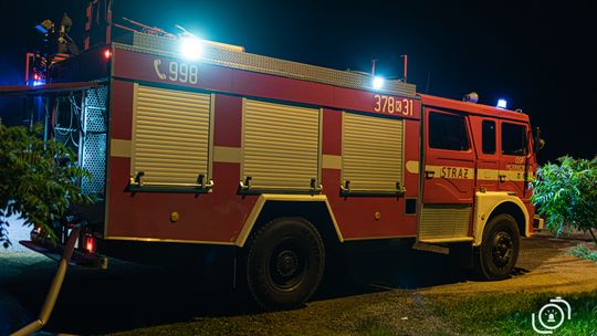 Pożar budynku w Karwodrzy, 08.06.2021 r. ok. 01.30[ZDJĘCIA]