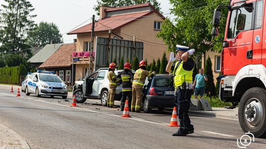 Kolizja dwóch pojazdów, ul. Klikowska w Tarnowie, 23.06.2021 r. ok. 16.00[ZDJECIA]