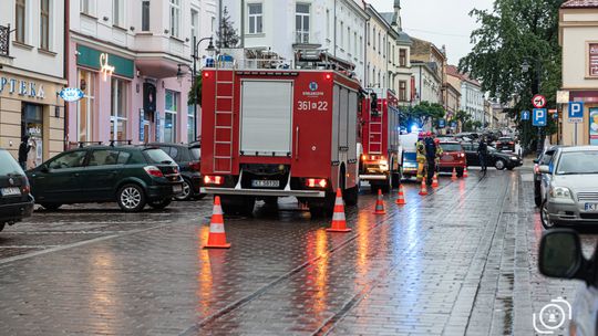 Zderzenie na skrzyżowaniu Nowy Świat-Krakowska w Tarnowie, 24.08.2021 r., ok. 19.00[ZDJĘCIA]