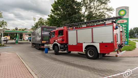 Wyciek Paliwa, Tarnów, 24.09.2021 r. ok. 14.00[ZDJĘCIA]