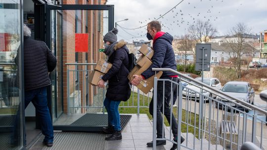 Zbiórka dla Ukraińców w magazynie na Nadbrzeżnej Dolnej 7 [ZDJĘCIA]