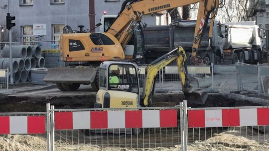 Utrudnienia na jednym ze skrzyżowań w centrum Tarnowa [ZDJĘCIA]