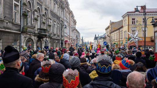 Orszak Trzech Króli przeszedł ulicami Tarnowa [ZDJĘCIA]