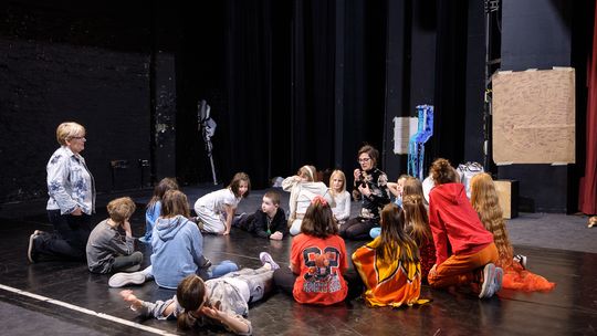 Feryjne warsztaty „Teatr żywiołów” - finał [ZDJĘCIA]