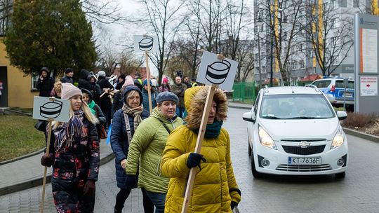 Protest pielęgniarek i położnych w Tarnowie [ZDJĘCIA]