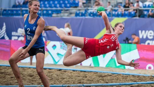 EG2023: Mecz piłki ręcznej plażowej kobiet: Polska - Dania [zdjęcia]