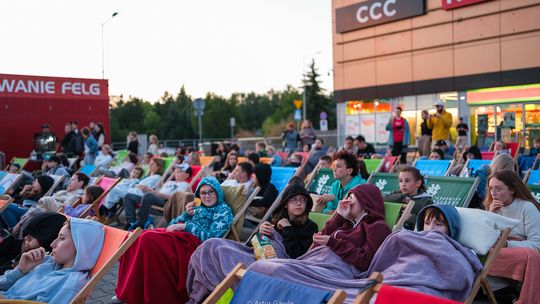 Kino plenerowe TNF "Tarapaty" [zdjęcia]