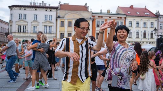 Letnie Taneczne Wieczory na Rynku, pierwsza odsłona [dużo zdjęć]