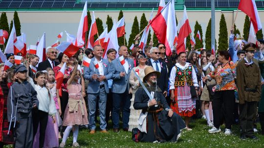 Korowód postaci historycznych w Dąbrowie Tarnowskiej [zdjęcia]