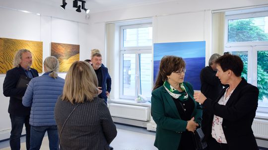 Wernisaż w Artece – czas na pejzarz Elżbiety Sowy [zdjęcia]