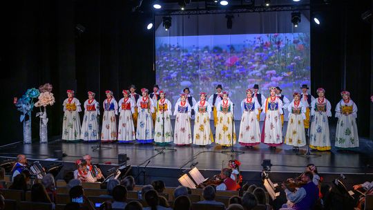 Koncert Zespołu Pieśni i Tańca Świerczkowiacy - Finał Sezonu Artystycznego [zdjęcia]