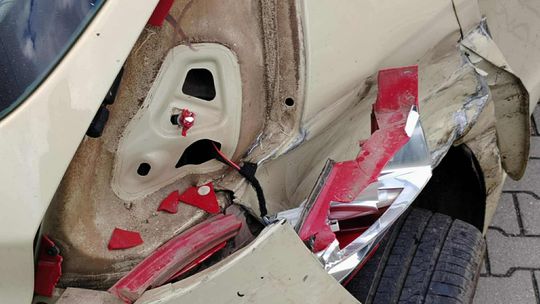 5-letnie dziecko w szpitalu po wypadku dwóch samochodów w Woli Rzędzińskiej (zdjęcia)