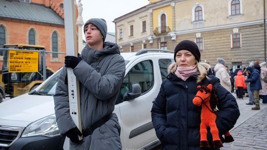 Barwny Orszak Trzech Króli przeszedł ulicami tarnowskiej starówki [zdjęcia]