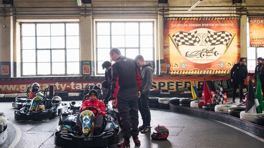 Karting dla WOŚP. Sportowe emocje na torze Speed Race [zdjęcia]