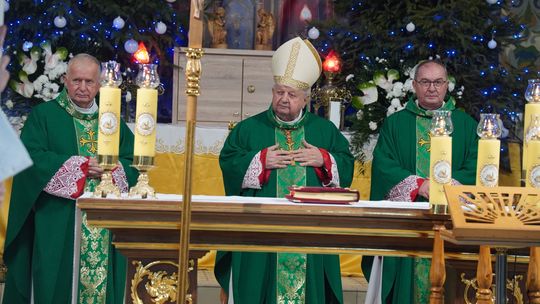 Ksiądz Kardynał Stanisław Dziwisz z wizytą w Szczucinie [zdjęcia]