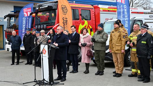 Sprzęt z Programu Ochrony Ludności i Obrony Cywilnej w Brzesku przekazany [zdjęcia]