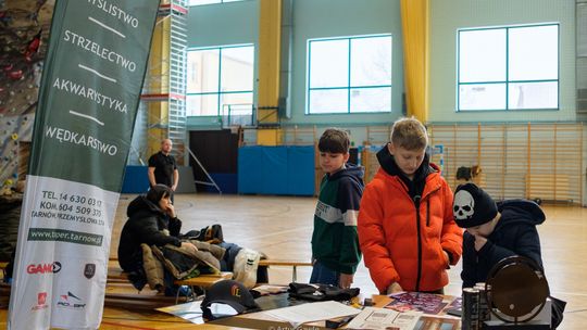 Wystawa Broni przyciągnęła tłumy do hali TOSiR [zdjęcia]