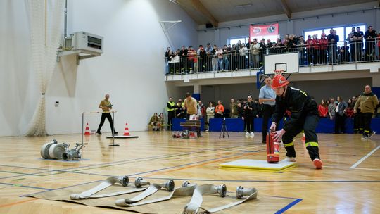 Młodzieżowe zawody sportowo-pożarnicze w Szynwałdzie [zdjęcia]