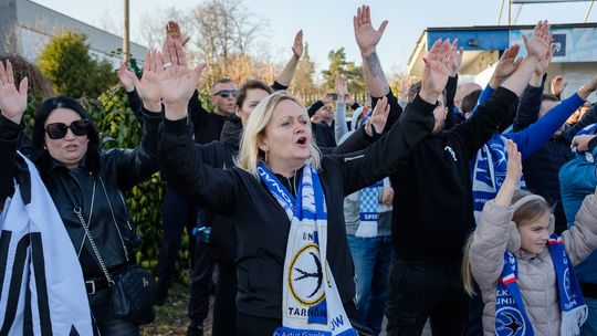 Ostatni raz w barwach Unii. Protest kibiców żużlowych z Tarnowa [zdjęcia]