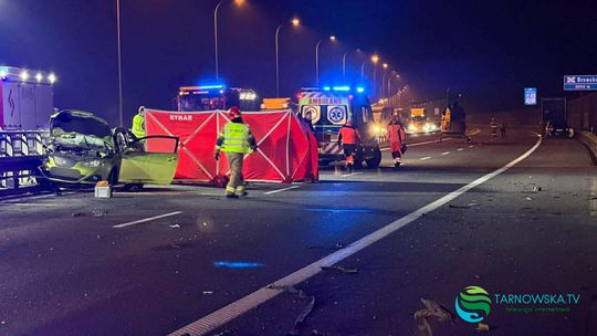 Wypadek na A4 pod Brzeskiem (zdjęcia)