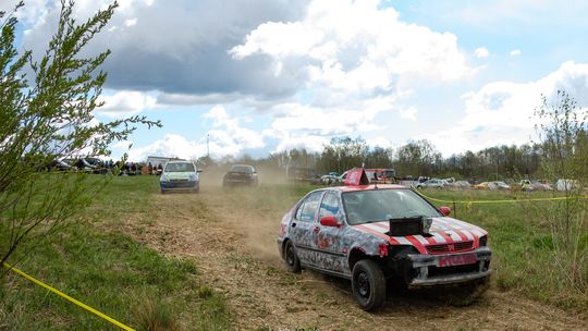 Charytatywny Wrak Race odbył się w Tarnowie [zdjęcia]