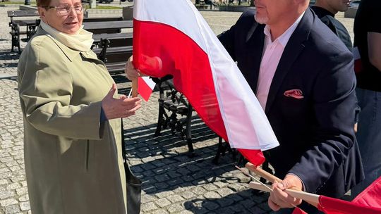Brzesko. Niech biało-czerwona będzie dziś wszędzie! [zdjęcia]