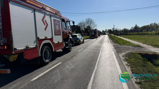 Zderzenie dwóch samochodów na DW980 (zdjęcia)