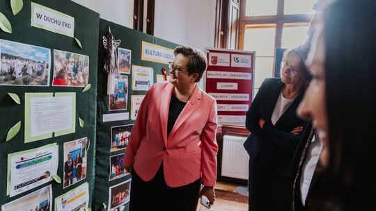 Wiceministra edukacji z wizytą w Szczurowej. Rozmawiano o roli edukacji dorosłych [zdjęcia]
