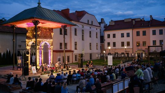Galicjaner Sztetl w Tarnowie. Koncert zespołu Czarnina [zdjęcia]
