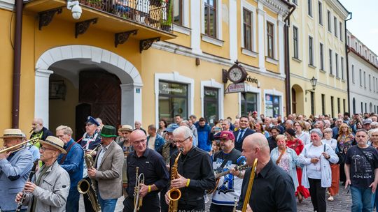 Parada Nowoorleańska rozgrzała Starówkę [zdjęcia]