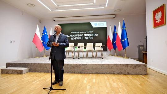 Kolejne środki dla Małopolski. Umowy na usuwanie skutków osuwisk i z RFRD