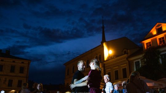 Potańcówka na Rynku 20 września [zdjęcia]